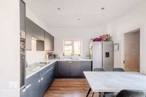 Kitchen/Diner- click for photo gallery